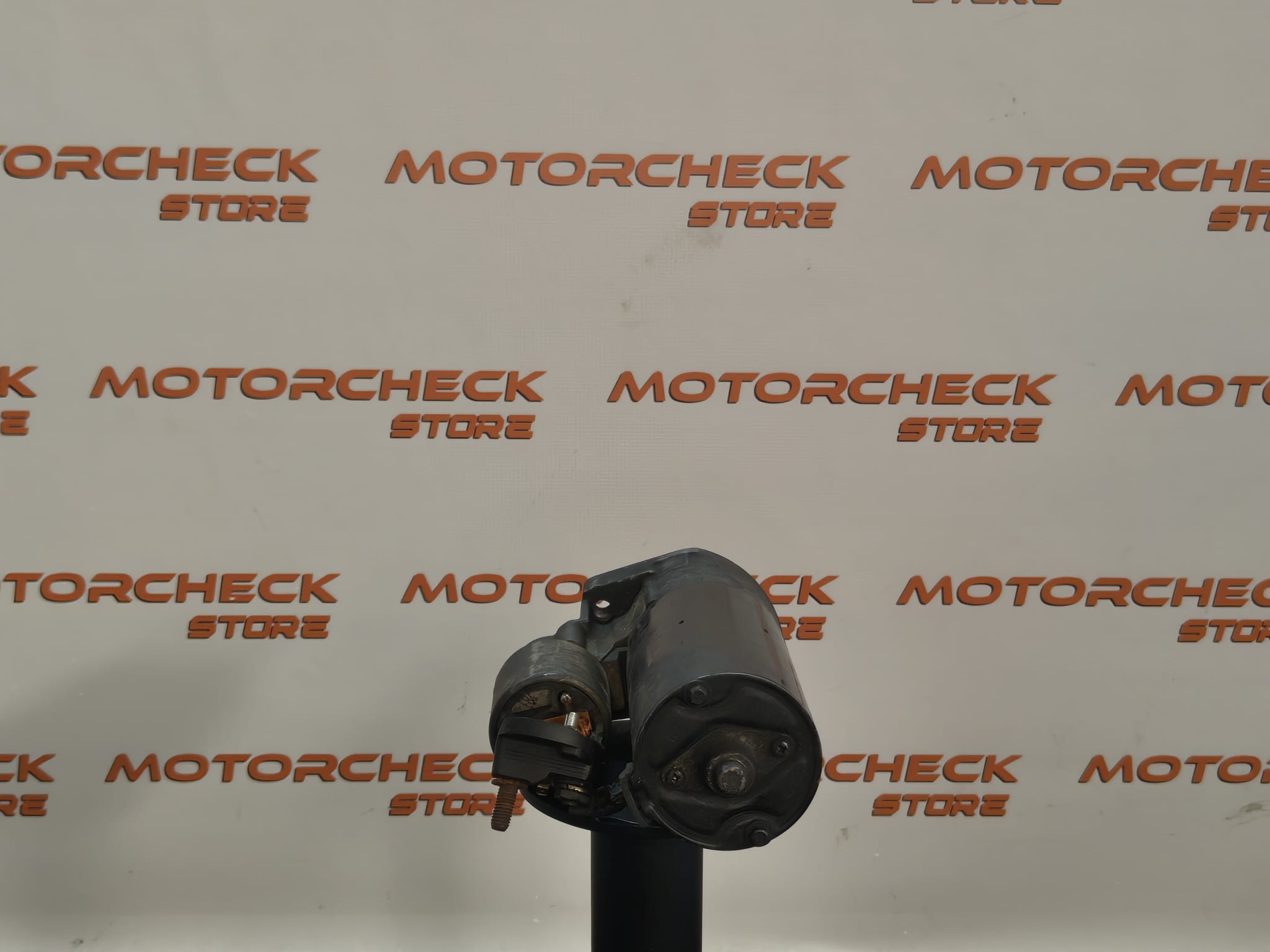 Motor de arranque 0 001 115 049