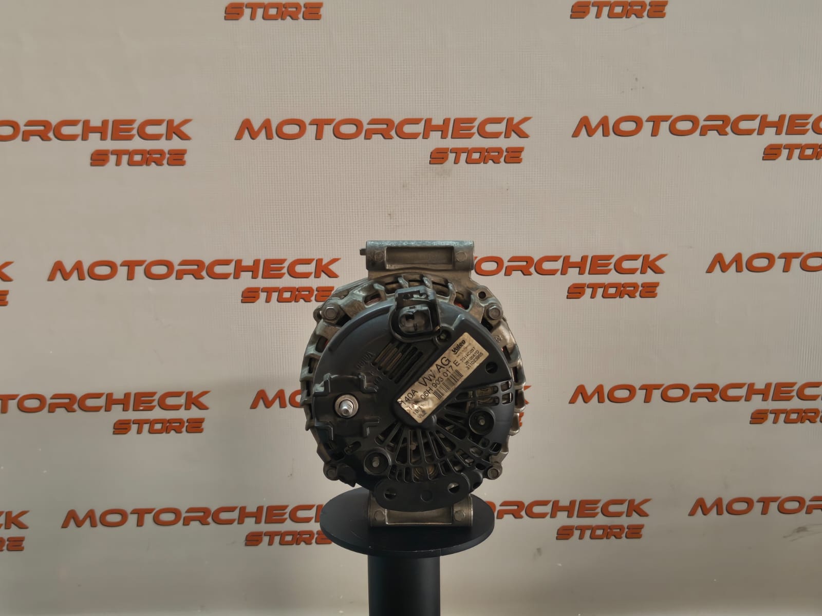 Alternador 06H 903 017 E